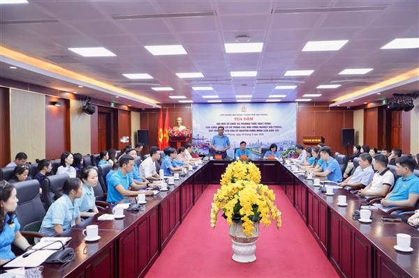 Đổi mới tổ chức và phương thức hoạt động của Công đoàn cơ sở trong các khu công nghiệp