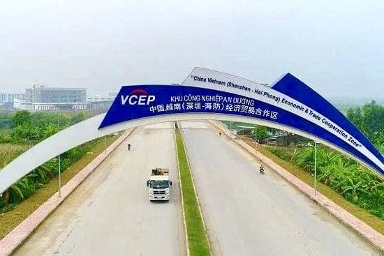 Chủ tịch UBND thành phố chỉ đạo khắc phục hậu quả vụ tai nạn giao thông nghiêm trọng trên tuyến đường ngang Khu công nghiệp An Dương