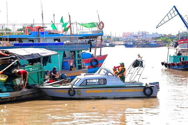 Triển khai phương án trợ giúp xã hội; hỗ trợ khắc phục hậu quả thiên tai, bảo đảm ổn định đời sống