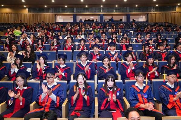 Rà soát, cung cấp thông tin sinh viên thủ khoa năm 2026 tại các cơ sở giáo dục Đại học ngoài thành phố