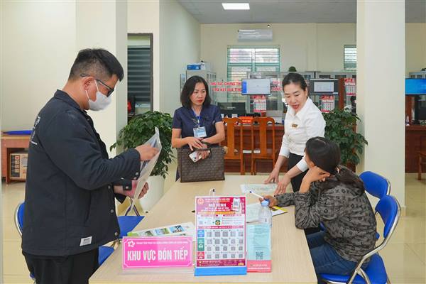 Kiểm tra đột xuất việc chấp hành kỷ luật, kỷ cương công vụ tại xã An Quang và xã Chấn Hưng