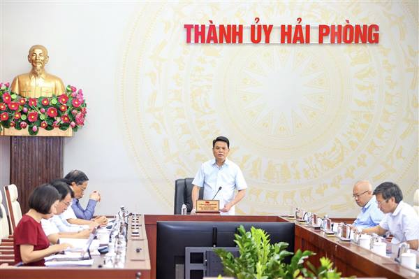 Thường trực Thành ủy nghe báo cáo, cho ý kiến về một số nội dung theo Quy chế làm việc của Ban Chấp hành Đảng bộ thành phố
