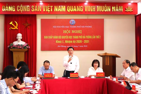 Hội Khuyến học thành phố kêu gọi đồng hành chăm lo khuyến học, khuyến tài, mức tài trợ học bổng tối thiểu 1 triệu đồng/học sinh