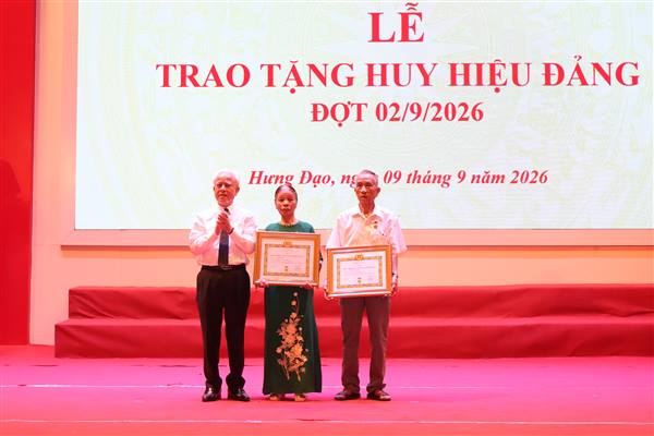 153 đảng viên Đảng bộ phường Hưng Đạo vinh dự nhận Huy hiệu Đảng đợt 2/9/2026