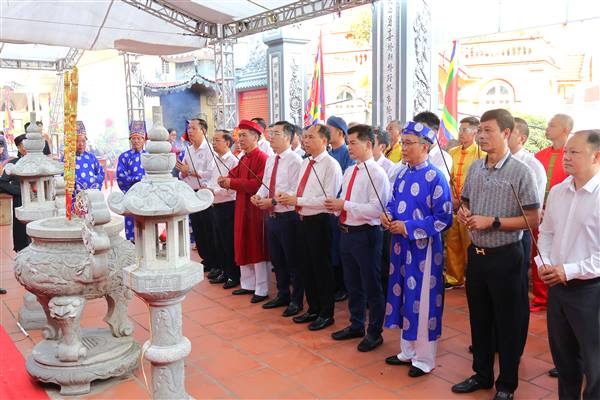 Trang trọng Lễ dâng hương, thượng cờ khai hội Vòng chung kết Lễ hội chọi trâu truyền thống Đồ Sơn - VTV 2026