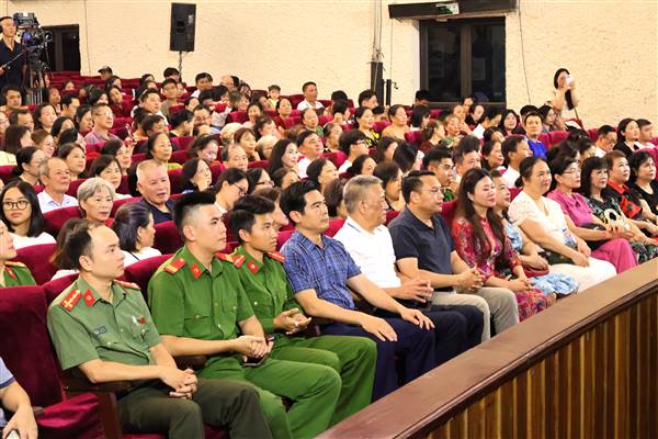 Vở kịch “Không phải là vụ án”: Dư âm đẹp về người chiến sĩ Công an