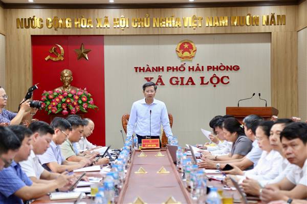 Phó Chủ tịch Thường trực UBND thành phố Lê Anh Quân kiểm tra thực tế và làm việc với các địa phương về thực hiện nhiệm vụ phát triển kinh tế - xã hội
