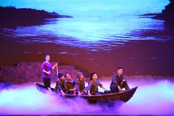 Hai Phong Traditional Stage Theatre participates in the 2025 National “Cheo” Festival with the play “Red Rain”