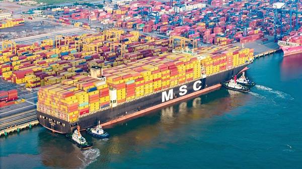 
Launching ceremony of container vessel macstar Lach Huyen