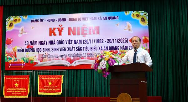 
Celebrating Vietnamese teachers' day