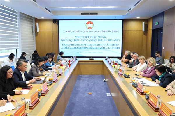 Promoting the completion of policies on “blue ocean economy” and “circular economy” towards sustainable development