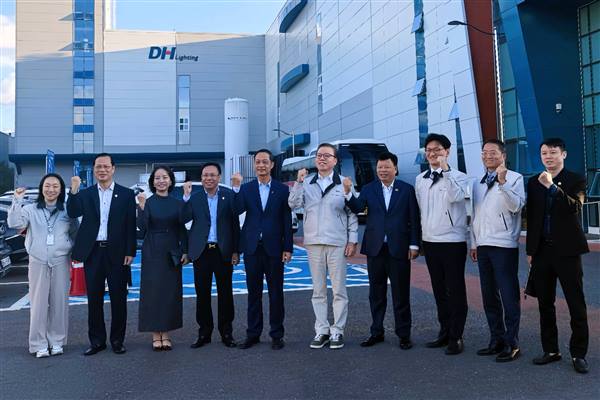 Hai Phong city delegation visited and worked with DH Lighting Group (Korea)