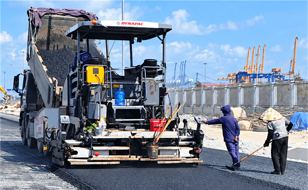 
Post-port road project aims to finish three months ahead of schedule

