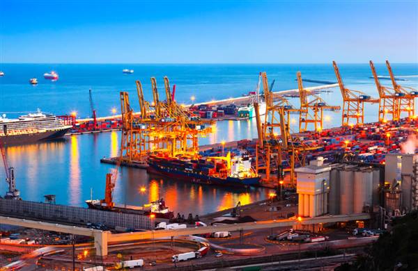 
Hai Phong's port and maritime infrastructure continues to improve