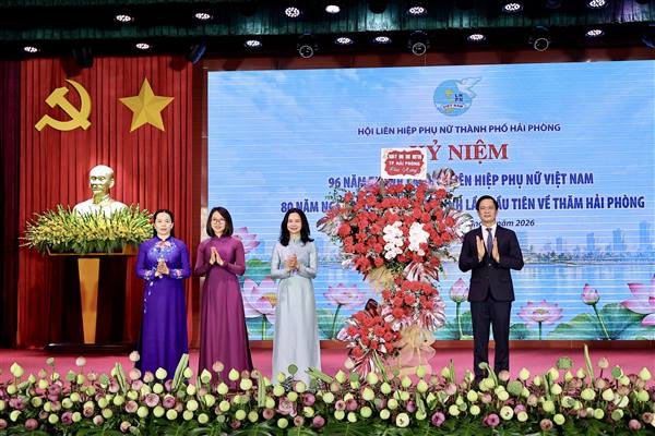 Promoting glorious traditions, affirming the bravery of Hai Phong women in the new development era