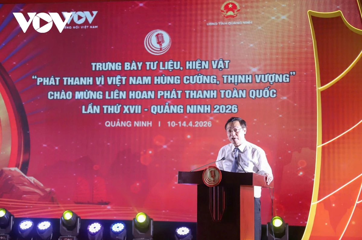 
Exhibition " Radio for a strong and prosperous Viet Nam' opens