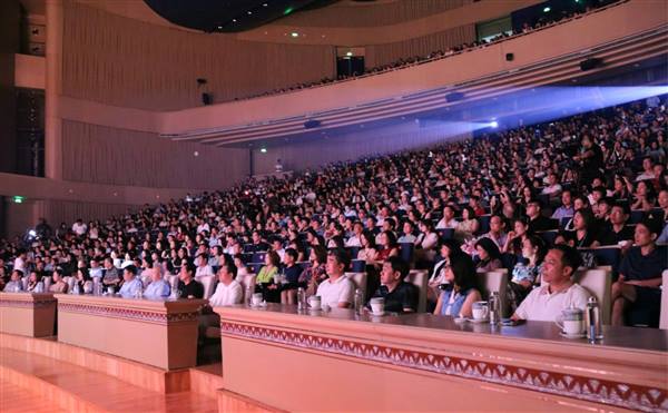 
Impressive artistic program " sound of the return day"