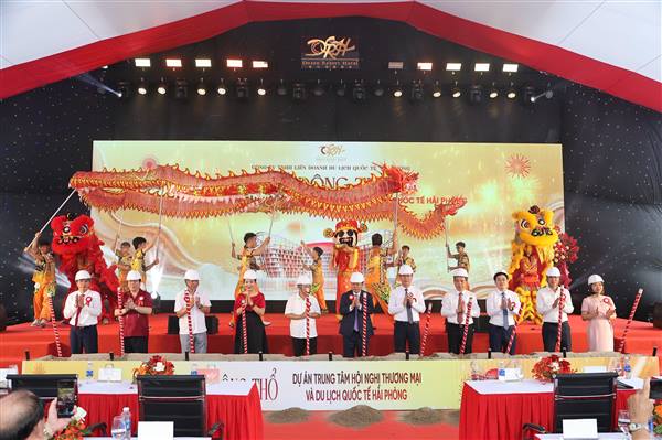 A new international trade and tourism complex worth over VND 2 trillion has officially broken ground in Đo Son, Hai Phong.