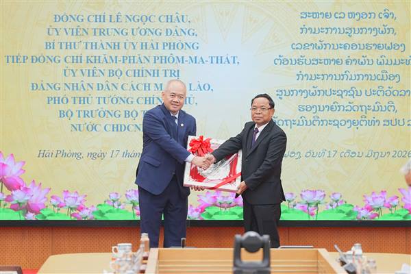 Hai Phong Party Secretary receives courtesy visit from Lao Deputy Prime Minister and Minister of Justice