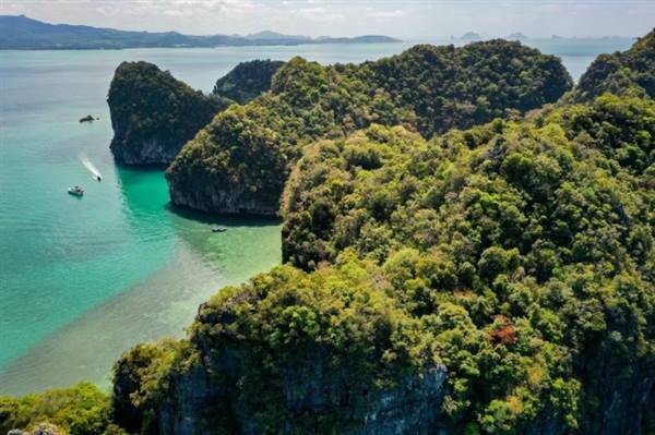 
Developing Eco-tourism