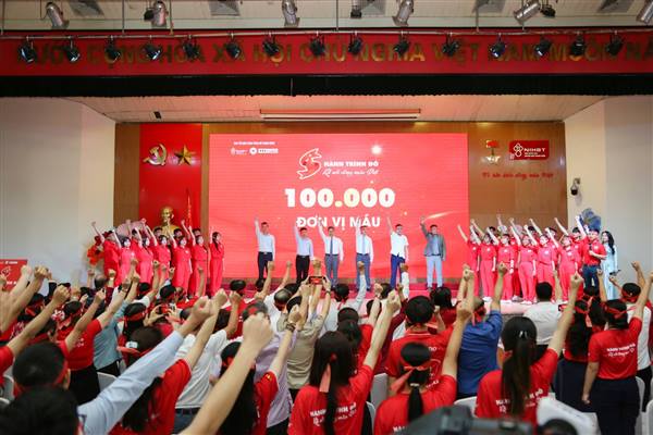 
Hai Phong joins the 13th red journey campaign