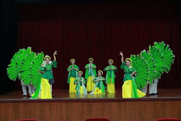 Hai Phong Traditional Theatre Performs “The Vital Spirit of Duong Kinh” at the Opening Ceremony of the Mac Dynasty Rural Market 2026