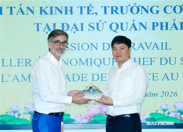 
City vice chairman receives France's economic counsellor
