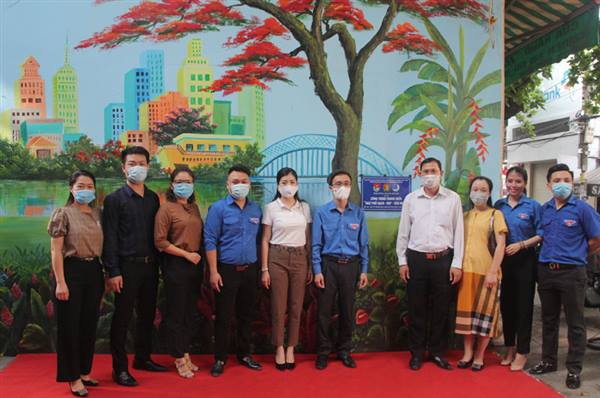 
Hai Phong youth join hands to support social welfare
