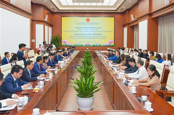 Hai Phong vice chairman receives courtesy call from high-level delegation of the Union of youth federations of Cambodia