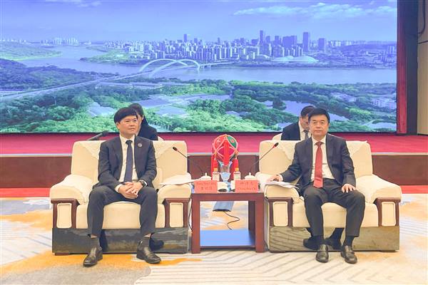 Vice Chairman of the Hai Phong People’s Committee Hoang Minh Cuong pays courtesy call on leaders of Nanning City, Guangxi, China

