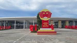 Thành phố Hải Phòng rực rỡ cờ hoa chào mừng Đại hội đại biểu Đảng bộ thành phố