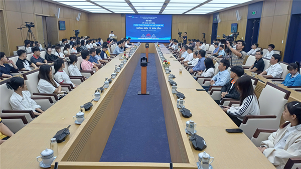 Hội thảo “Xây dựng Hải Phòng thành trung tâm nhân lực chất lượng cao ngành điện tử và bán dẫn” 