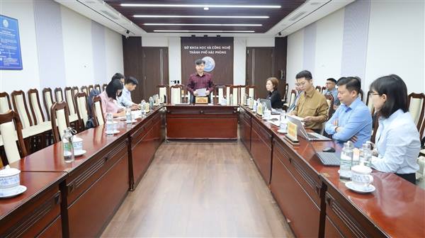 Tư vấn tuyển chọn thực hiện nhiệm vụ khoa học và công nghệ cấp thành phố: Trà hoa cúc chi