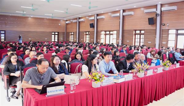 Trường Đại học Thành Đông với Hội thảo Khoa học Quốc tế ICEBDDE 2025 “Phát triển Kinh tế và Kinh doanh trong Kỷ nguyên Số”