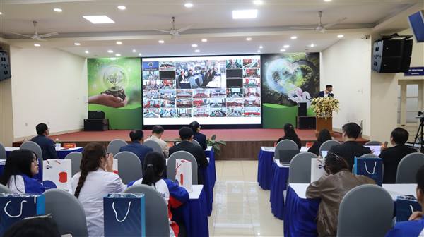 Thúc đẩy, hỗ trợ người dân, doanh nghiệp, hộ kinh doanh hiện diện trực tuyến tin cậy, an toàn với Tên miền quốc gia .VN