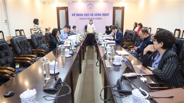 Đánh giá thực trạng, đề xuất giải pháp, mô hình phòng ngừa nhiễm vi nấm và độc tố vi nấm ở thuốc đông dược, dược liệu trên địa bàn thành phố Hải Phòng.