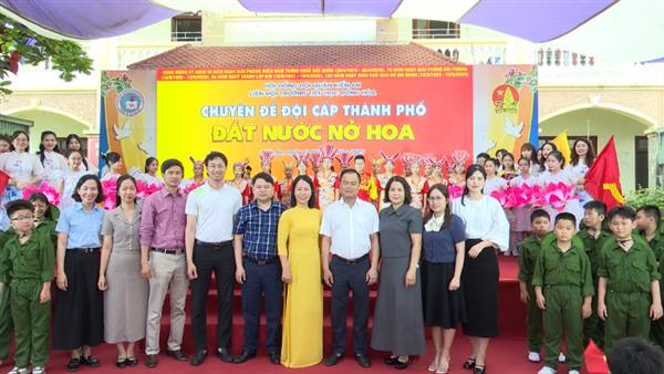 Liên đội Tiểu học Đồng Hòa tổ chức thành công chuyên đề Đội cấp thành phố “Đất nước nở hoa”