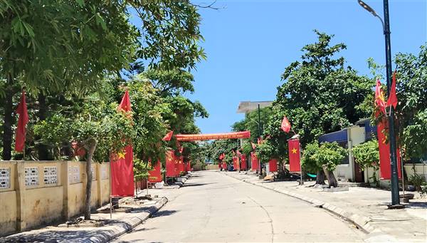 ĐẶC KHU BẠCH LONG VĨ TRIỂN KHAI TRANG TRÍ, TUYÊN TRUYỀN CHÀO MỪNG ĐẠI HỘI ĐẢNG BỘ THÀNH PHỐ HẢI PHÒNG LẦN THỨ I, NHIỆM KỲ 2025 – 2030