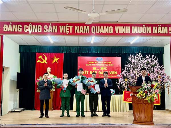 Lễ Kết nạp Đảng viên