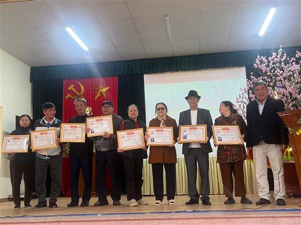 Đảng ủy-HĐND-UBND-UBMTTQ phường Hải Sơn thăm, tặng quà chúc Thọ các cụ trên 100 tuổi