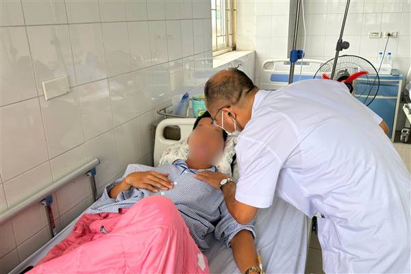 Chủ quan sau vết chuột cắn, suýt mất mạng vì nhiễm khuẩn huyết