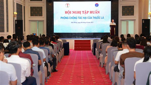 Tập huấn phòng chống tác hại thuốc lá cho 400 cán bộ y tế trên địa bàn thành phố