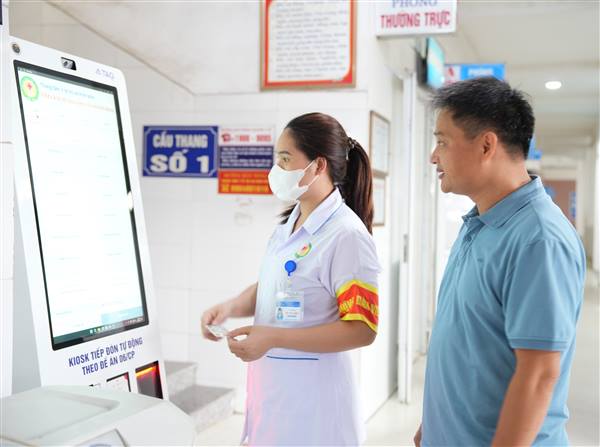 Trung tâm Y tế Kinh Môn đẩy mạnh học tập tư tưởng, đạo đức, phong cách Hồ Chí Minh