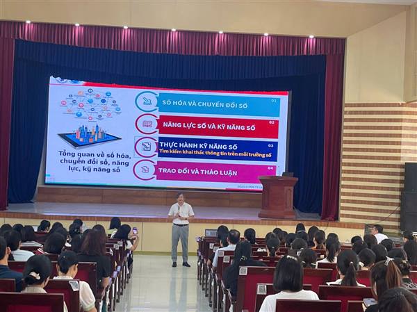 Tập huấn chuyên đề “Bình dân học vụ số” và ứng dụng công nghệ số trong công tác Dân số và Trẻ em năm 2025