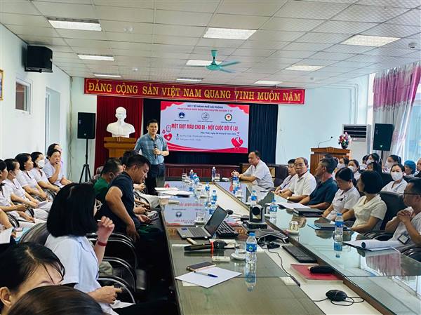 Trung tâm Y tế Kim Thành tổ chức tập huấn tiêm an toàn năm 2025