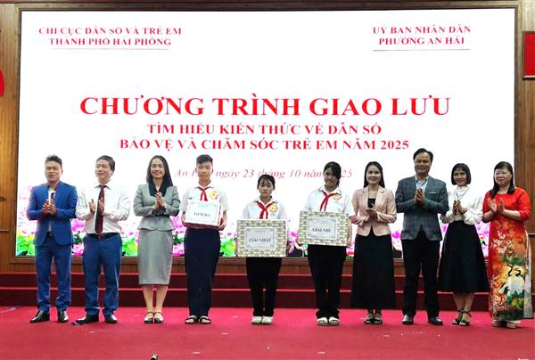 Tăng cường giáo dục kiến thức dân số, bảo vệ và chăm sóc trẻ em cho học sinh