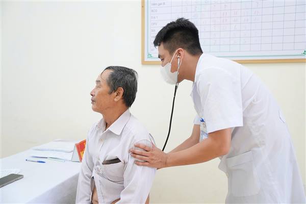 Phòng chống dịch bệnh đường hô hấp và tay chân miệng mùa Thu - Đông