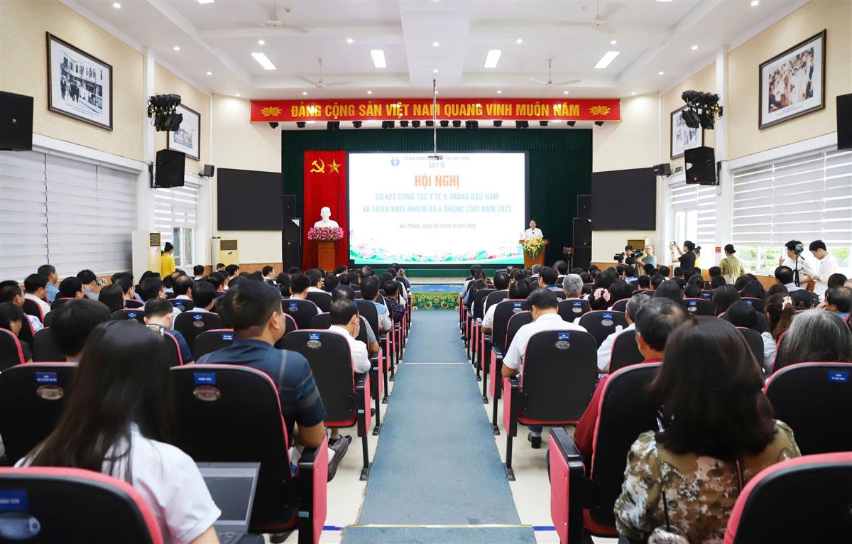 Hội nghị sơ kết công tác y tế 6 tháng đầu năm và triển khai nhiệm vụ 6 tháng cuối năm 2025
