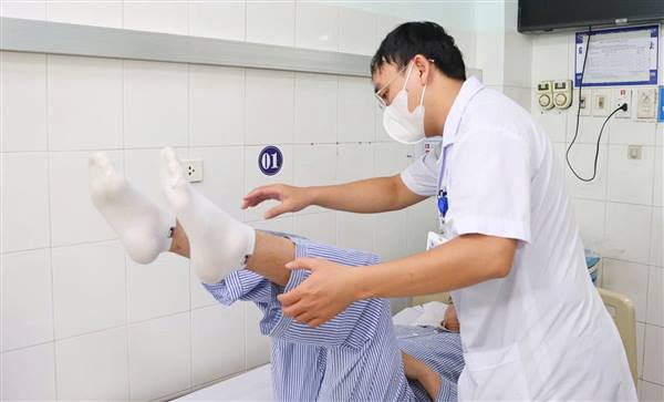 Ứng dụng kỹ thuật hiện đại – Mở rộng cơ hội hồi phục cho người bệnh đột quỵ