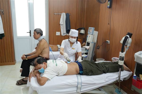 Hiệu quả từ mô hình kết hợp Đông - Tây y ở Ninh Giang